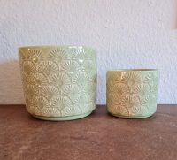 Blumentopf Keramik grün mit Ornamenten